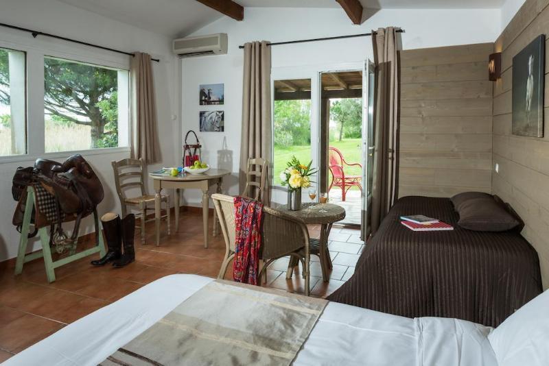 Mas Des Salicornes Otel Saintes-Maries-de-la-Mer Dış mekan fotoğraf