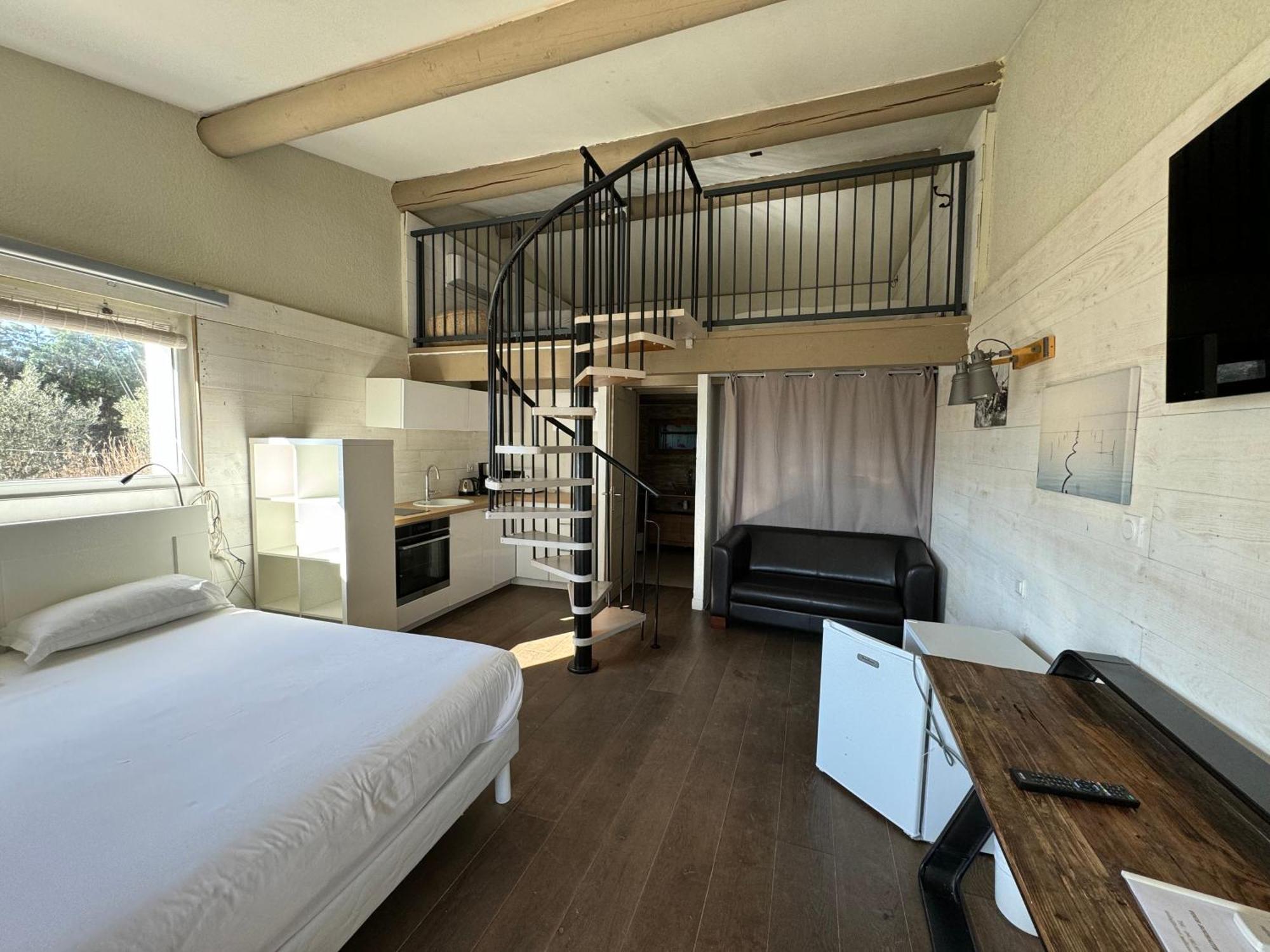 Mas Des Salicornes Otel Saintes-Maries-de-la-Mer Dış mekan fotoğraf