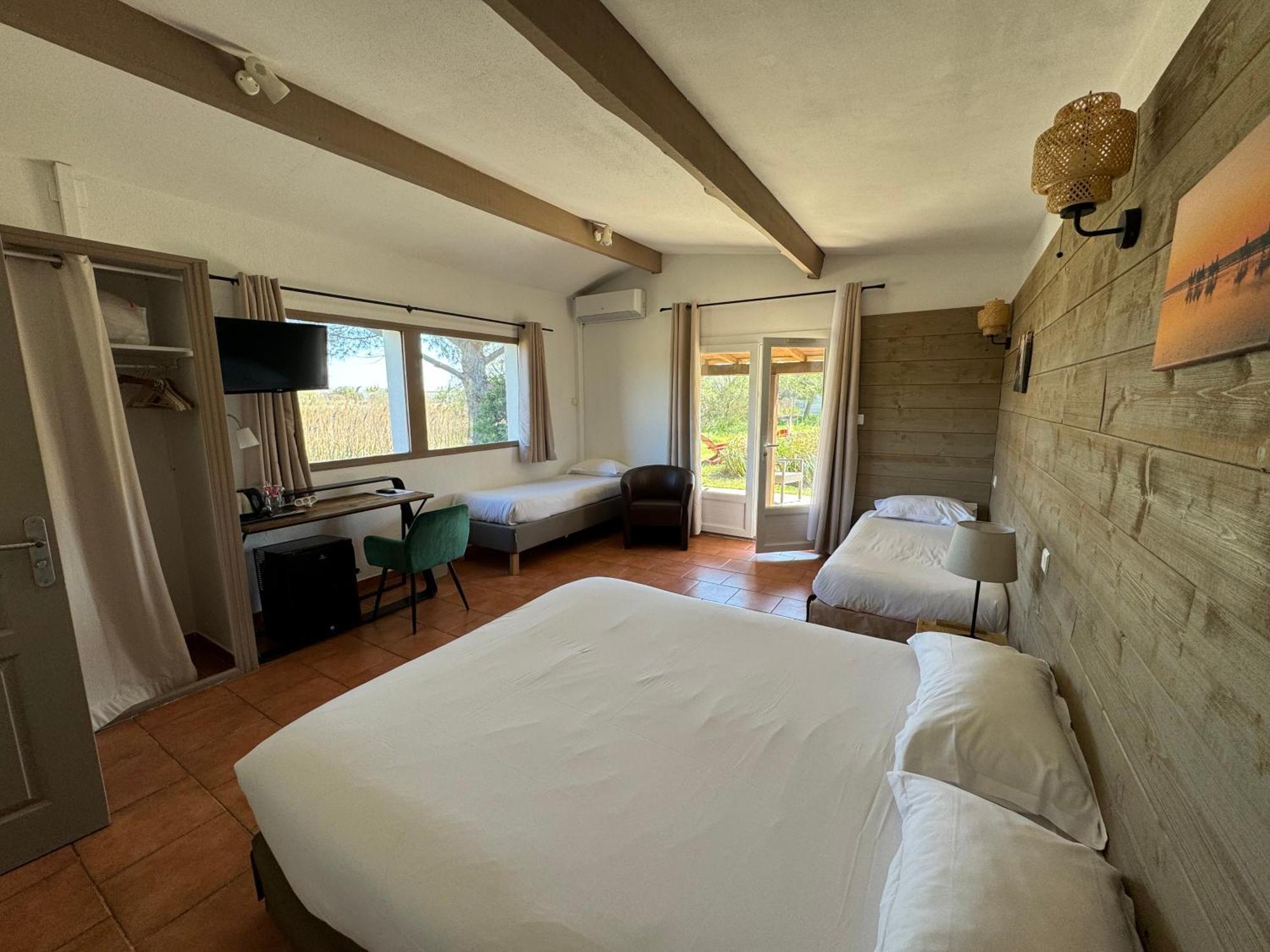 Mas Des Salicornes Otel Saintes-Maries-de-la-Mer Dış mekan fotoğraf